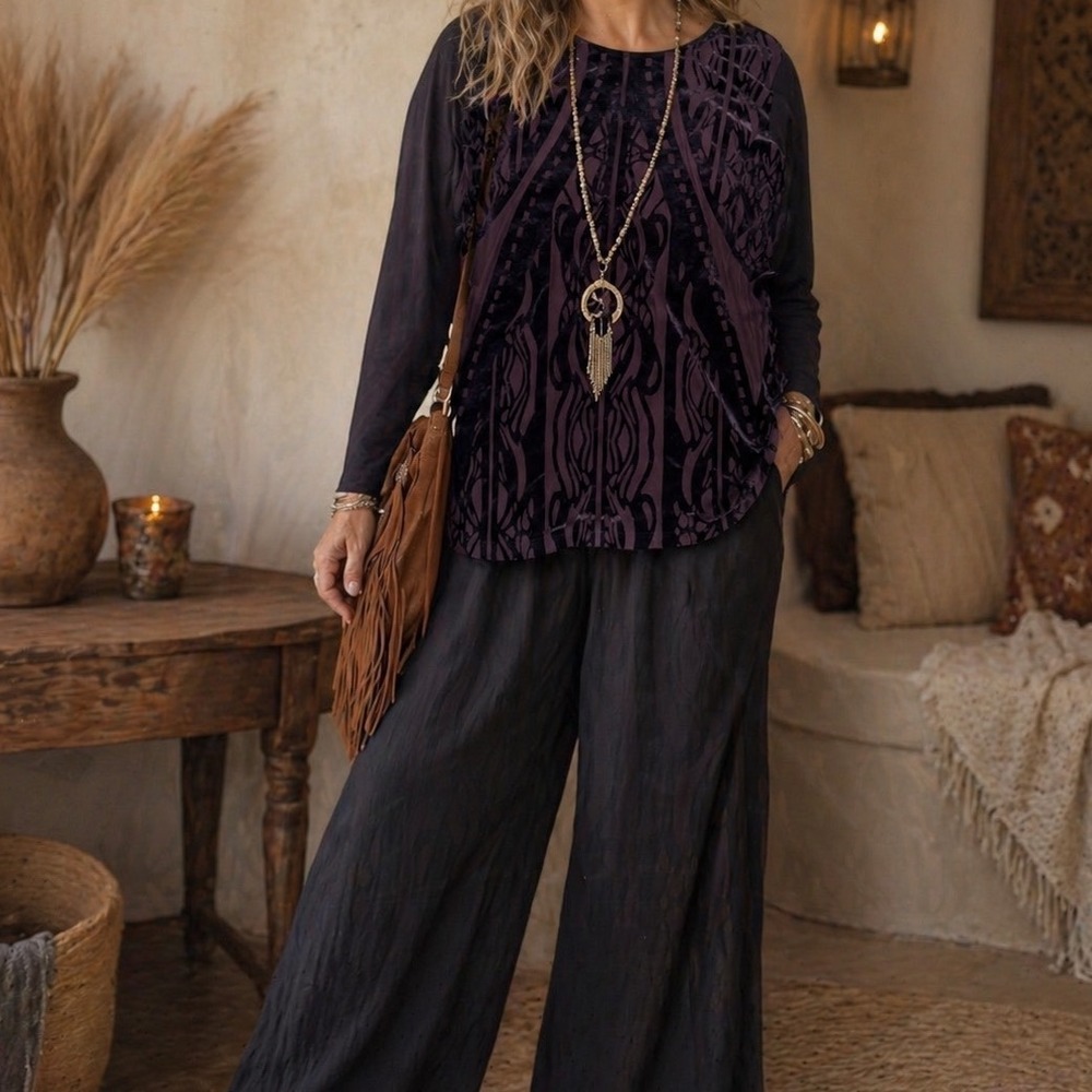 Chicos Purple Velvet Burnout Long Sleeve Scoop Neck Top Size 2 Medium Large J3